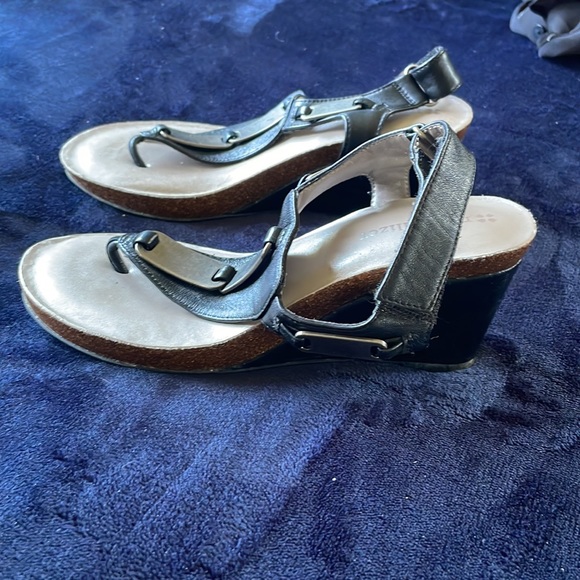 Naturalizer sandals - Picture 2 of 3
